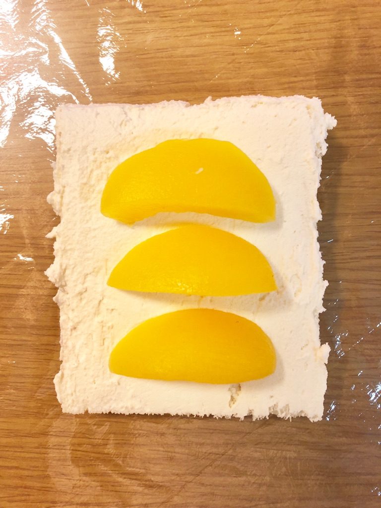 フルーツサンド 黄桃